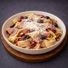 5. Makaron z szynką parmeńską