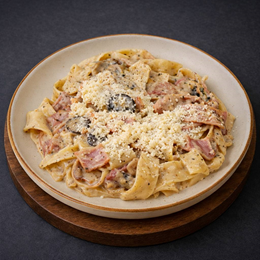 3. Makaron pikantny z boczkiem